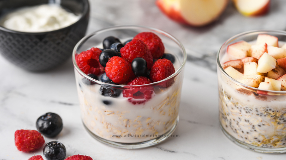 toddler overnight oats with berries